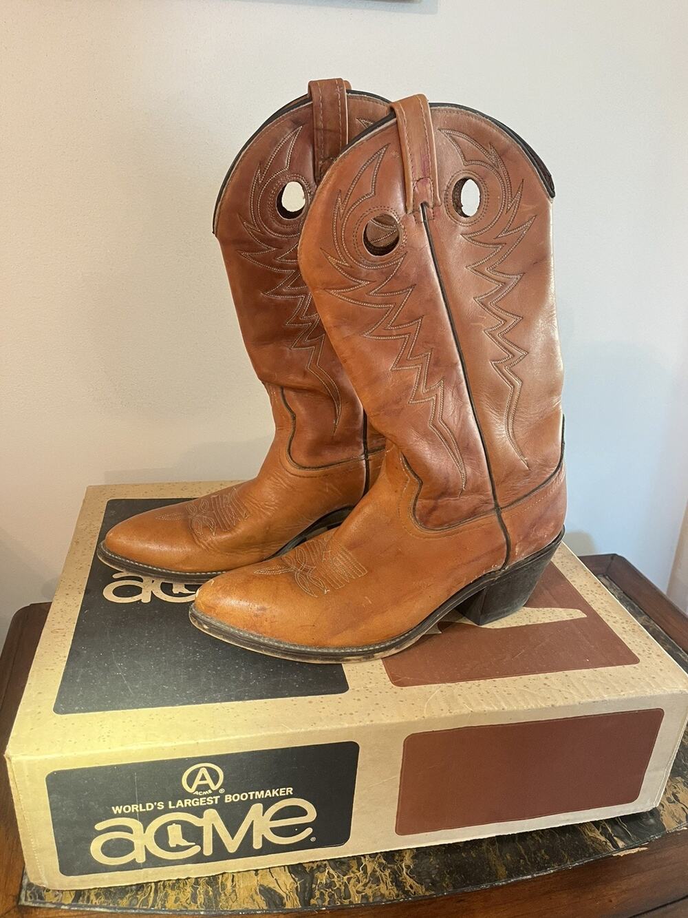Vintage ACME MADE IN USA 1970's Keyhole Cutout Cowboy Boots In Box Mens 9